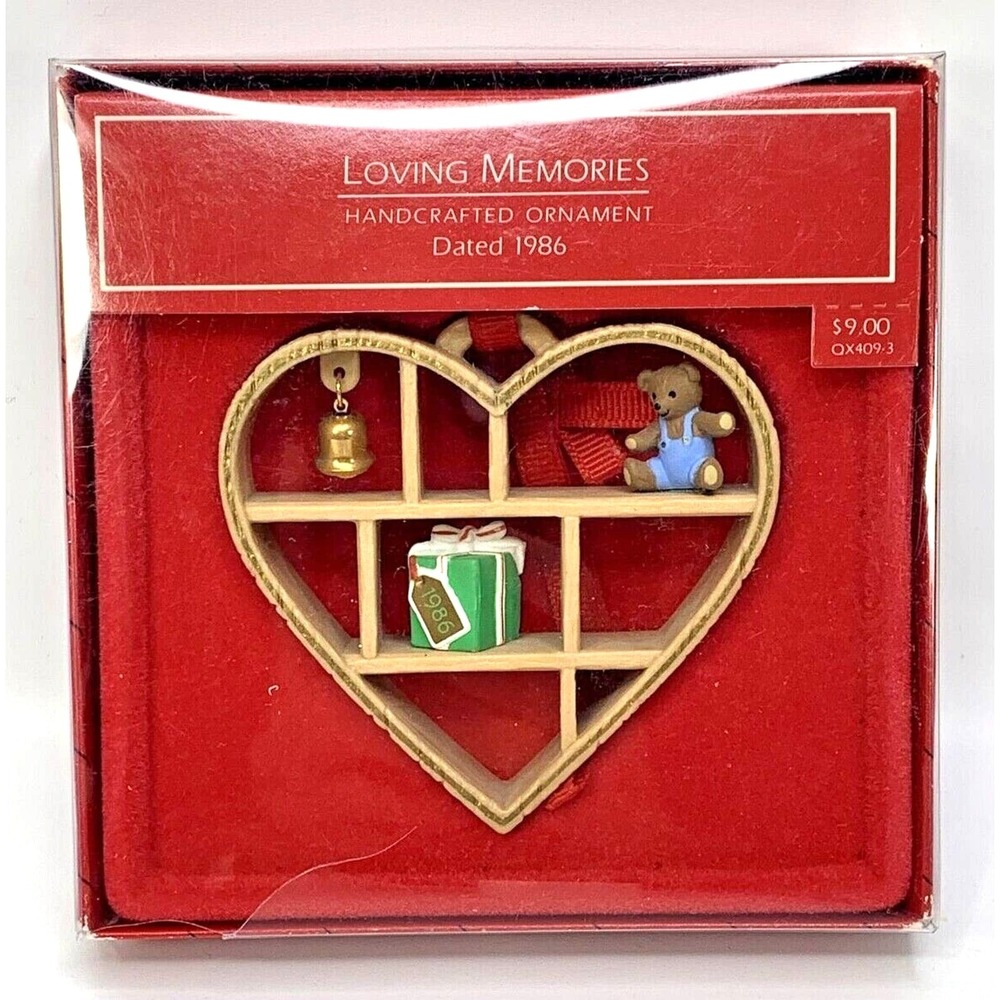 Hallmark 1986 LOVING MEMORIES ORNAMENT Heart Shaped Shadow Box‎